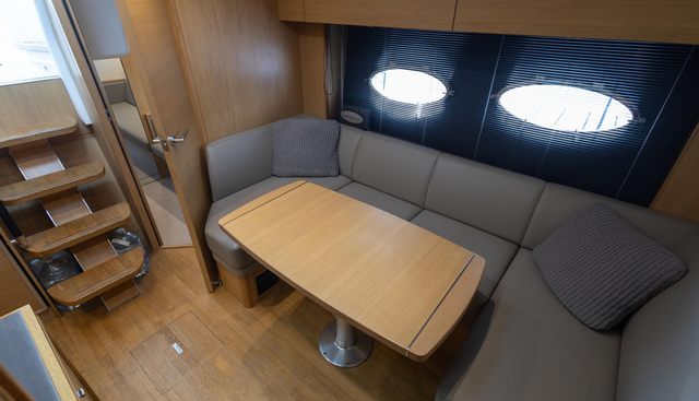 Viola III yacht for sale 73