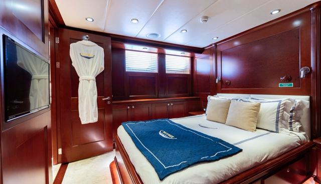 BEOTHUK yacht for sale 25