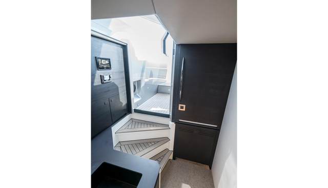 Robin's Nest yacht for sale 125