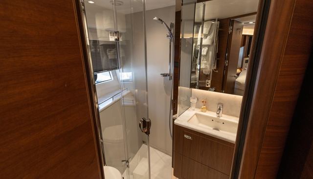 N2H2 yacht for sale 37