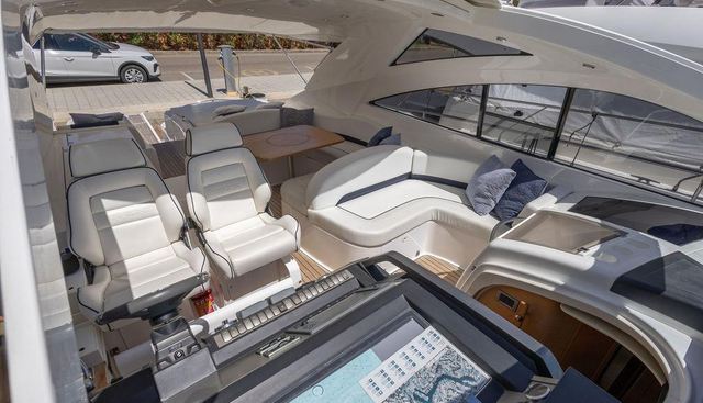 Elle yacht for sale 32