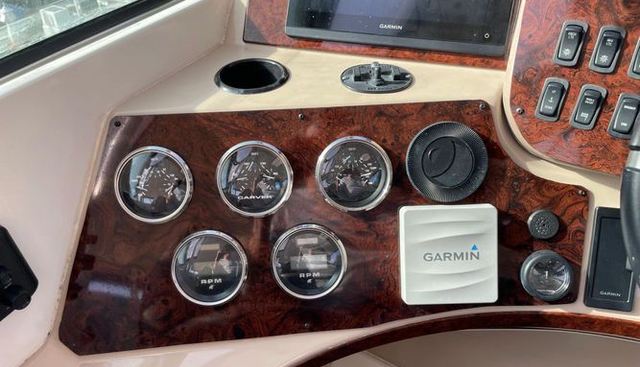 PISCO SOUR yacht for sale 35