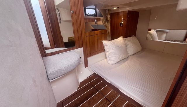 Maxima II yacht for sale 27