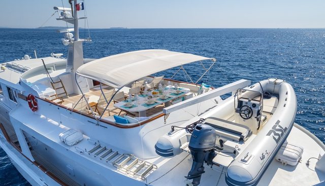 AMMIRAGLIO yacht for sale 39