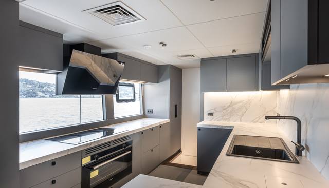 NUMARINE 30XP#3 yacht for sale 12
