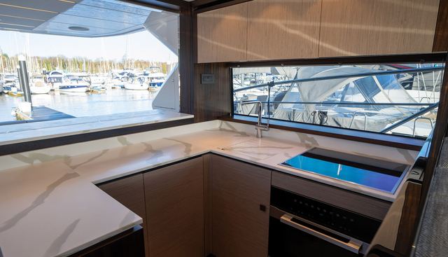 CAMELIA yacht for sale 23