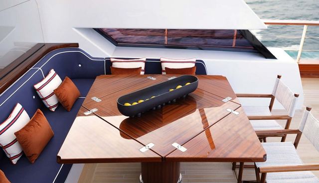 PICCHIOTTI 24 yacht for sale 9