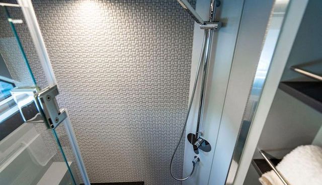 Two Bite yacht for sale 47