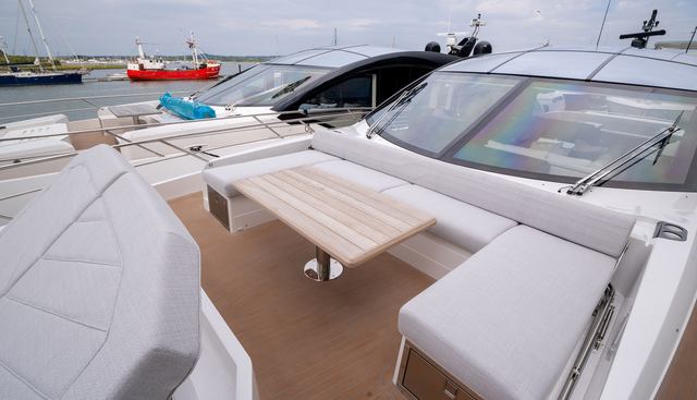 1292575 yacht for sale 5