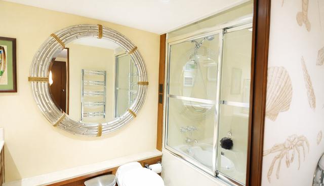 BURNING DAYLIGHT yacht for sale 18