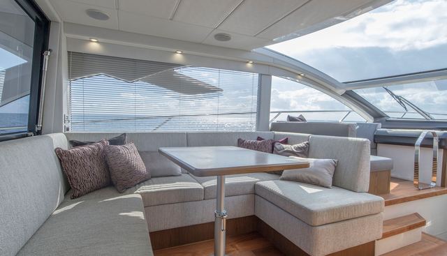 QUEEN B yacht for sale 14