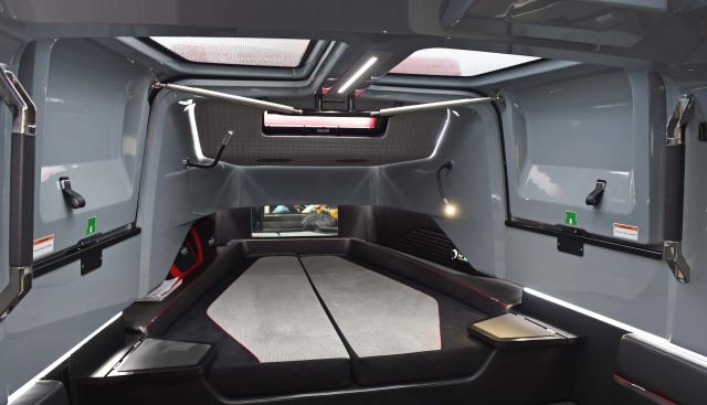 Brabus Shadow 900 Sun Top yacht for sale 22