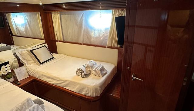 Tecnomar Velvet 90 yacht for sale 49