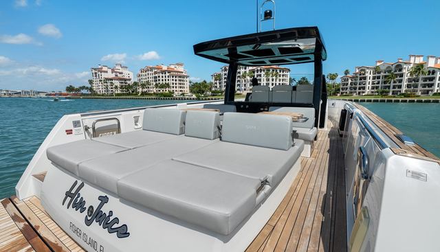 HINJUICE yacht for sale 17
