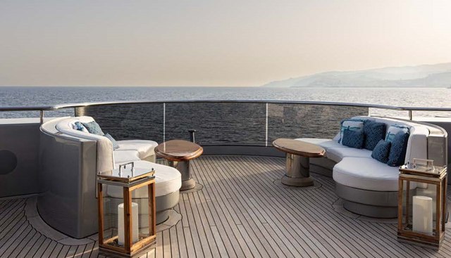 VIBRANCE yacht for sale 38
