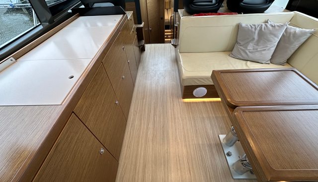 Swysh yacht for sale 18