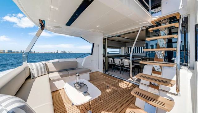 MANHATTAN 68 yacht for sale 10