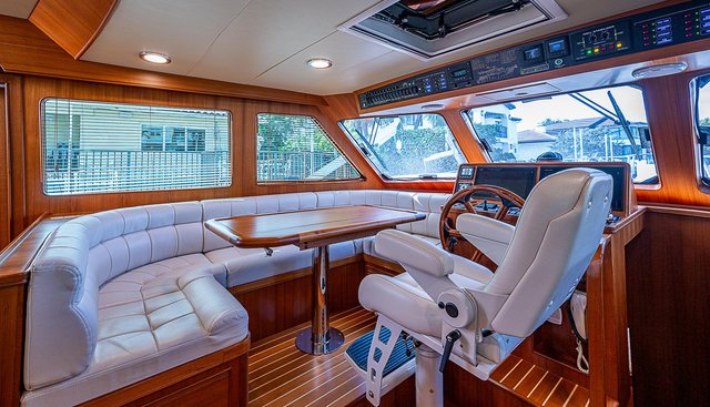 INSANITY yacht for sale 30