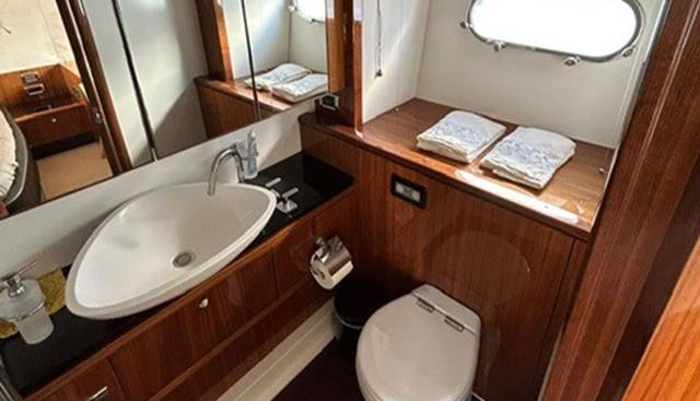 CHAMPAGNE yacht for sale 24