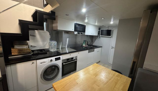 BLACK ZEN yacht for sale 33