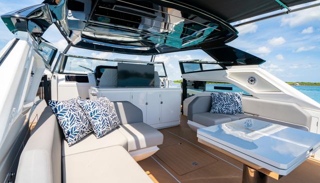 Fin yacht for sale 38