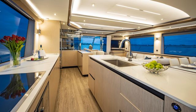 AQUILA 70 yacht for sale 45