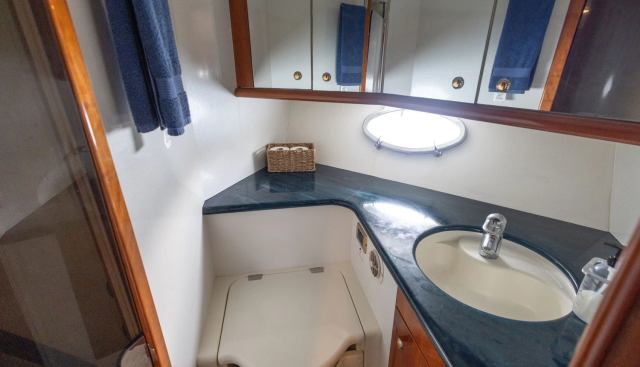 Predator yacht for sale 22