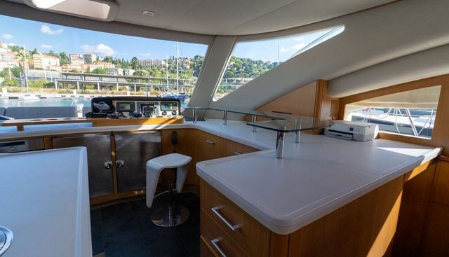 013 yacht for sale 47