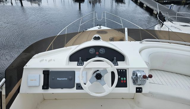 Kickdown yacht for sale 10