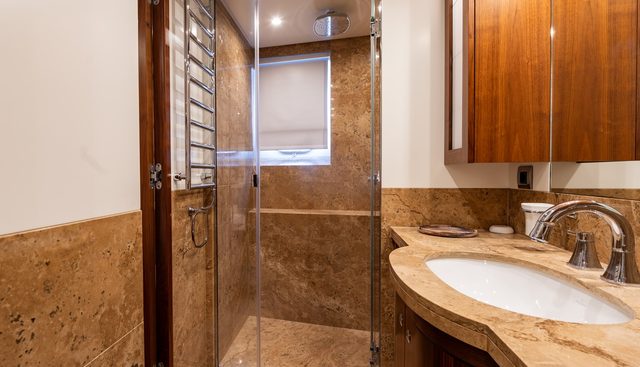 Firefly yacht for sale 32