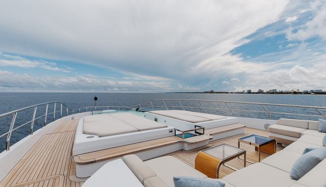 GOLDENEYE yacht for sale 49