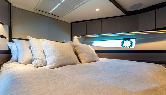 SALAMIS yacht for sale 37