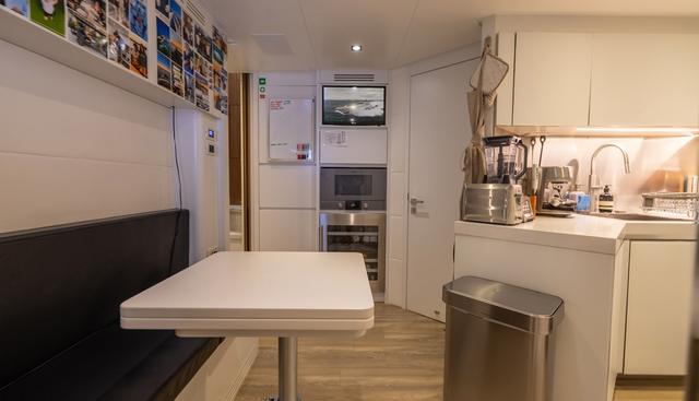 NAAV yacht for sale 40