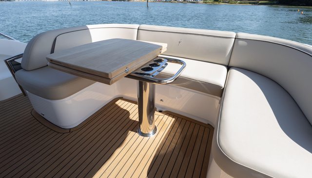 V50960 - 3 CABIN DECK VERSION yacht for sale 19