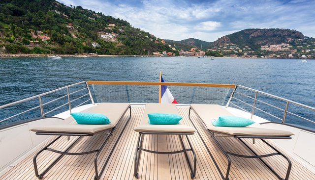 REGINE OF CANNES yacht for sale 3