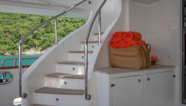 SUR LA MER yacht for sale 35