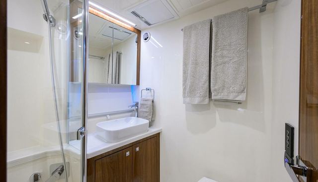 noname yacht for sale 87