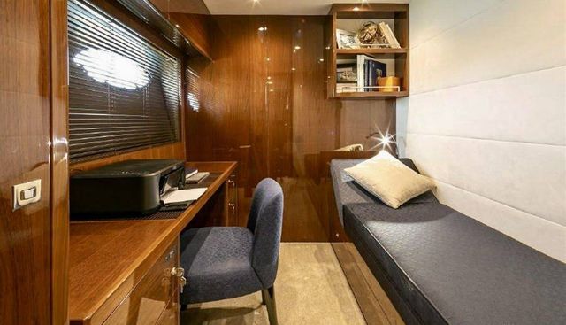 noname yacht for sale 10