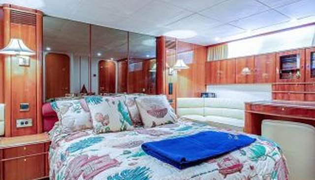 OCTOBER PRINCESS yacht for sale 44