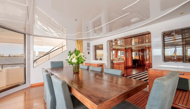 STARFIRE yacht for sale 34