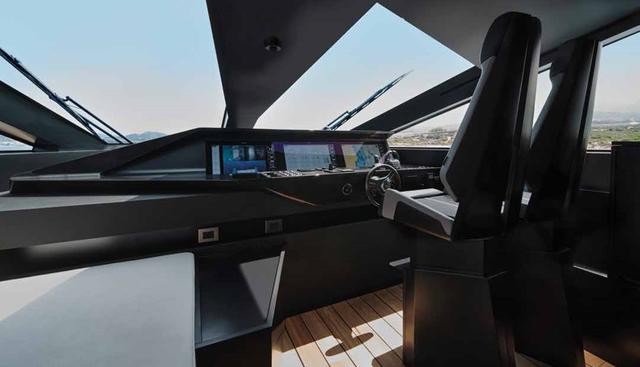 LIFE MOMENT yacht for sale 20