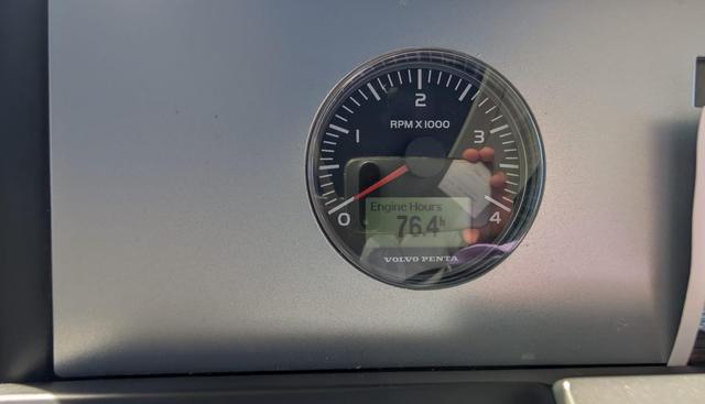 Seakeeper Gyro yacht for sale 17