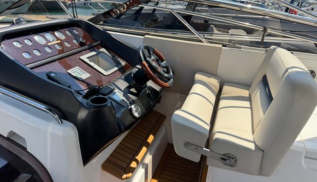 noname yacht for sale 29