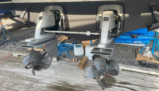 CGI yacht for sale 25