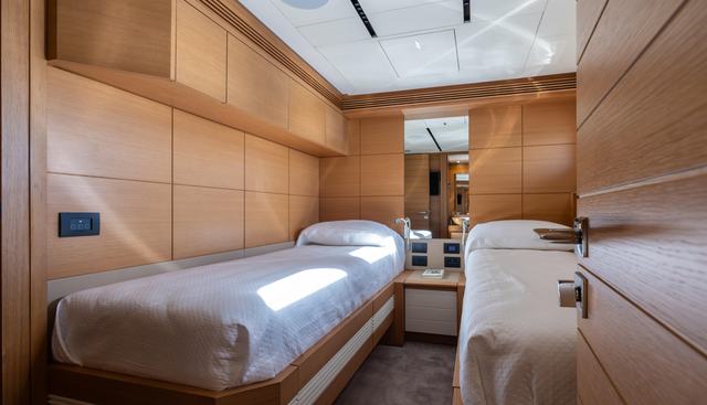 FILIPPETTI F100 yacht for sale 52