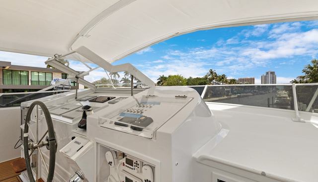 Adventurer yacht for sale 44