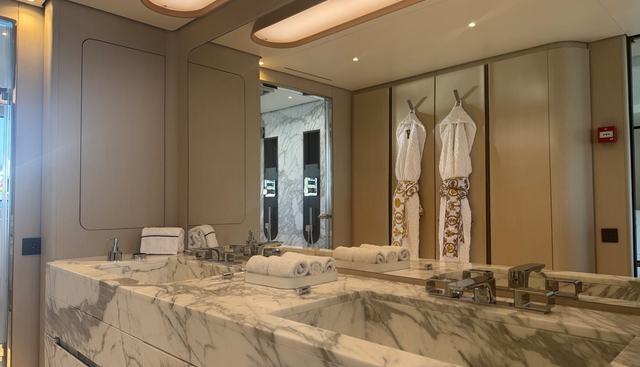 H yacht for sale 13
