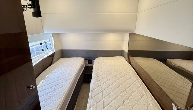 noname yacht for sale 32