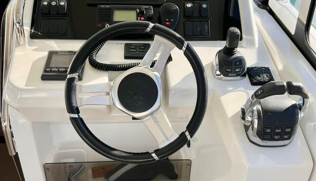 Essential Too yacht for sale 15