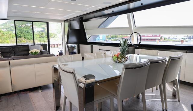 QUEEN B SPORT yacht for sale 9